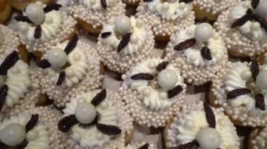 Hannukah bayramı için reçelli ve süslemeli poğaça.