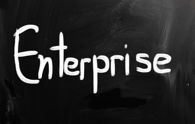 el yazısıyla yazılmış bir yazı tahtası Beyaz tebeşir ile iş fikirleri