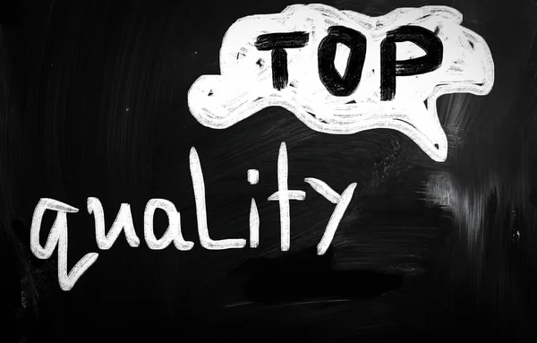 "Top quality "scritto a mano con gesso bianco su lavagna — Foto Stock