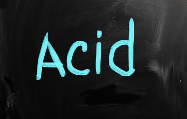 bir kara tahta üzerinde tebeşir ile el yazısıyla sağlık kavramı