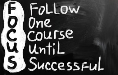 kara kara tahta yazılı odak kısaltma