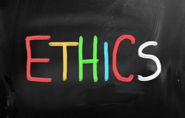 "Ethiek "handgeschreven met krijt op een Blackboard — Stockfoto