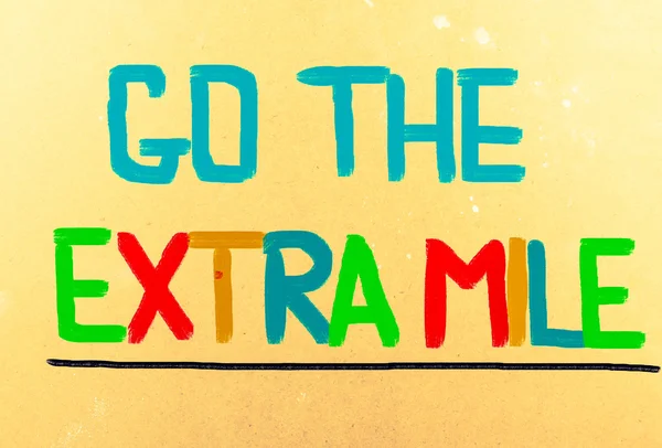 Go The Extra Mile Concept — Stock Photo, Image