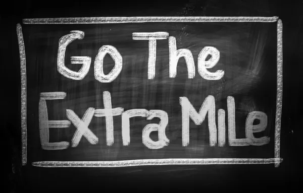 Przejdź Koncepcja Extra Mile — Zdjęcie stockowe