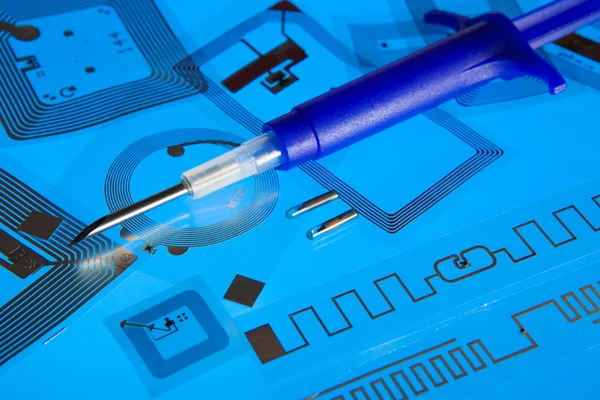 RFID implantation syringe and RFID tags — Stock Photo, Image