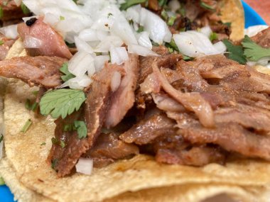 Meksika tacosu al pastor
