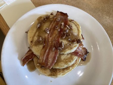 Pastırma ve fındıklı gözlemeleri kapat.