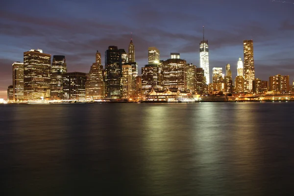 New york city manhattan per nacht — Stockfoto