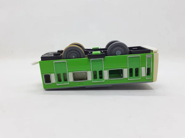 Meervoudig Klein Speelgoed Miniatuur Van Dieren Voertuigen Witte Isolatieachtergrond — Stockfoto
