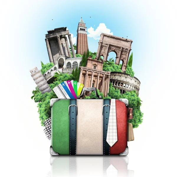 Włochy, Włochy Atrakcje i walizki retro — Zdjęcie stockowe