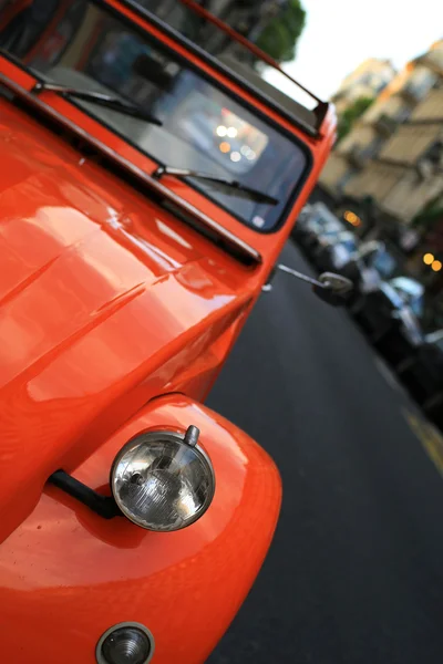 Retro auto oranžová — Stock fotografie