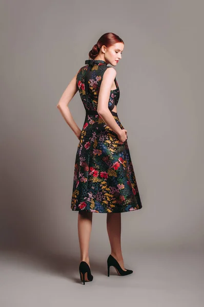 Cut Out Waist Midi Dress Floral Embroidery Black High Heels — Foto de Stock