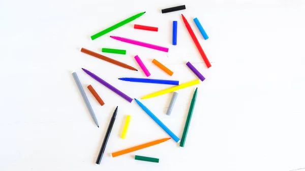 Stilouri Injectoare Multicolore Vârf Fundal Alb — Fotografie, imagine de stoc