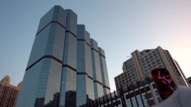 Bangkok THAILAND-03 Şubat 2022: Bangkok Platformu Chong Nonsi Skywalk ve Bangkok THAILAND-03 Şubat 2022.