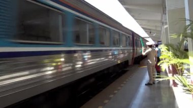 NAKHON RATCHASIMA THAILAND-21 Ocak 2022: Nakhon Ratchasima Tren İstasyonu, Tayland.