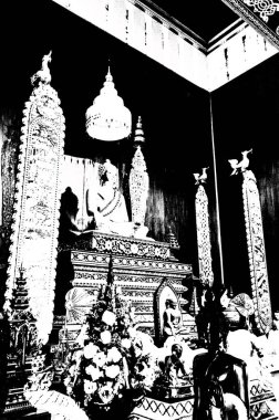 Kuzey Tayland 'daki antik tapınakların mimari manzarası ve antik sanat eserleri..