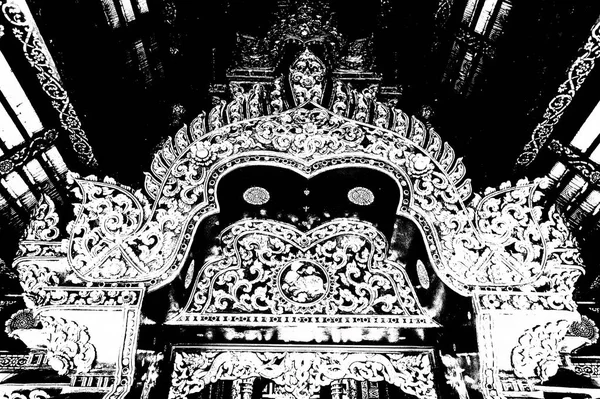 Kuzey Tayland 'daki antik tapınakların mimari manzarası ve antik sanat eserleri..