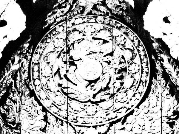 Kuzey Tayland 'daki antik tapınakların mimari manzarası ve antik sanat eserleri..