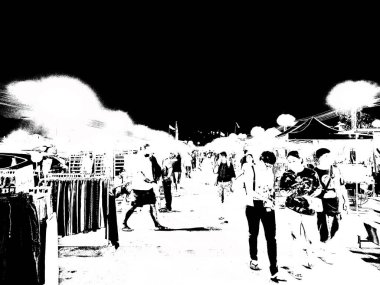 Tayland 'da hafta sonu pazarının gece manzarası..