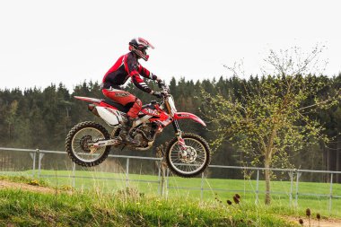 Warching, Almanya - 29 Haziran 2021: Warching Almanya 'da motokros eğitimi