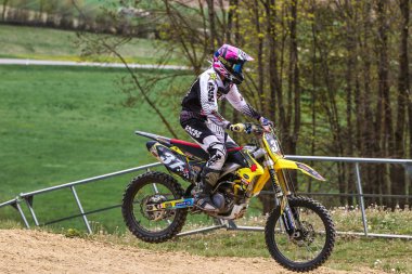 Warching, Almanya - 29 Haziran 2021: Warching Almanya 'da motokros eğitimi