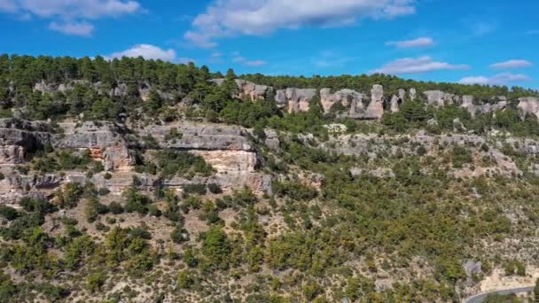 Fjellandskap Landsbyen Valdecabras Serrania Cuenca Spania Med Overraskende Steinformer Som – stockvideo