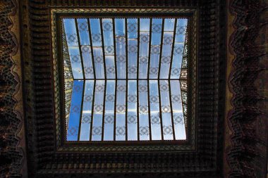 Güney-orta Fas 'taki Ouarzazate kasabasındaki Taourirt Kasbah. Kasbah Taouirirt 19. yüzyılın başlarında inşa edildi ve güçlü el Glaoui klanı için bir üs olarak kullanıldı.