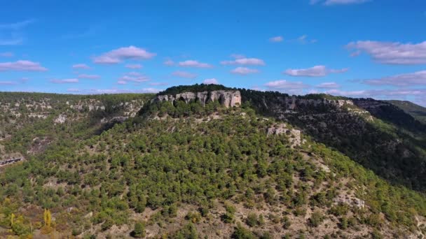 Paisagens Montanhosas Aldeia Valdecabras Serrania Cuenca Espanha Com Formas Rochosas — Vídeo de Stock