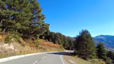 Roncal Vadisi 'nden geçerken, Navarre' de Valle de Roncal, İspanya 'da Navarra, Avrupa