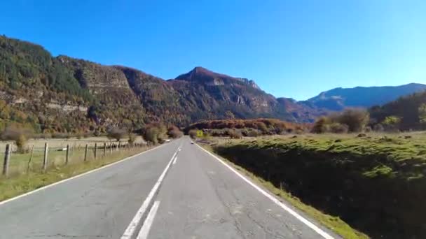 Проїжджаючи Через Роналську Долину Валле Ронкал Наваррі Іспанія — стокове відео