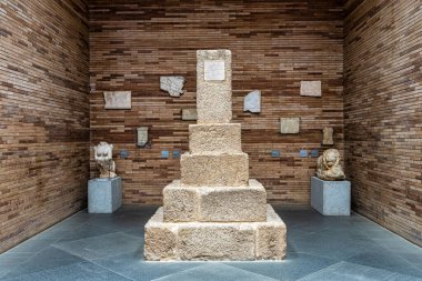 Ulusal Roma Sanat Müzesi ünlü İspanyol mimar Rafael Moneo tarafından tasarlanmıştır. Merida, Extremadura, İspanya