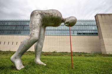 Münih, Almanya - Temmuz 07, 2021: Münih 'teki Devlet Mısır Sanatı Koleksiyonunda Modern Heykel.