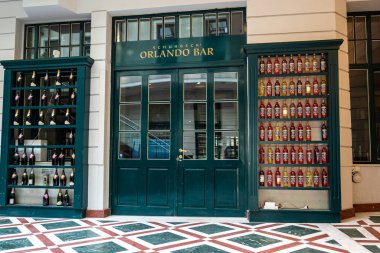 Münih, Almanya - 20 Eylül 2021: Orlando Bar, Münih 'teki Bira Evi bir mimari mucizedir. 1900 'lerde Max Littmann tarafından yapılmış ve yemek ve birleşme yeri olarak kullanılmış.