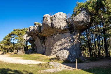 La Ciudad Encantada 'daki benzersiz kaya oluşumları veya Cuenca, Castilla la la Mancha, İspanya yakınlarındaki Büyülü Şehir doğal parkı Serrania de Cuenca Naturpark' ta bulunan bir jeolojik alandır.