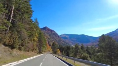 Roncal Vadisi 'nden geçerken, Navarre' de Valle de Roncal, İspanya 'da Navarra, Avrupa