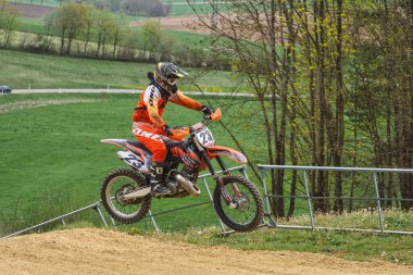 Warching, Almanya - 29 Haziran 2021: Warching Almanya 'da motokros eğitimi