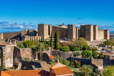 Trujillo Kalesi. Trujillo 'daki eski Arap Alcazaba, Caceres ili. İspanya 'nın Extramadura Bölgesi