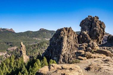İspanya 'daki Gran Canaria' daki Roque Nublo dağının manzara manzarası. Güzel doğal manzara..