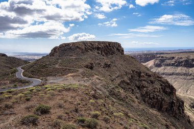 Degollada de las Yeguas 'tan Gran Kanarya Adaları, İspanya' daki Barranco de Fataga 'ya bakış açısı