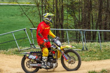 Warching, Almanya - Haziran 04, 2022: Warching Almanya 'da motokros eğitimi