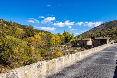 Navacepeda yakınlarındaki manzara manzarası. Sierra de Gredos 'da. Navacepeda del Tormes. Avila. İspanya. Avrupa.
