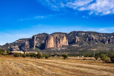 Mallos De Riglos 'un Panorama' sı Huesca ili, Aragon, İspanya Avrupa 'da sallanıyor