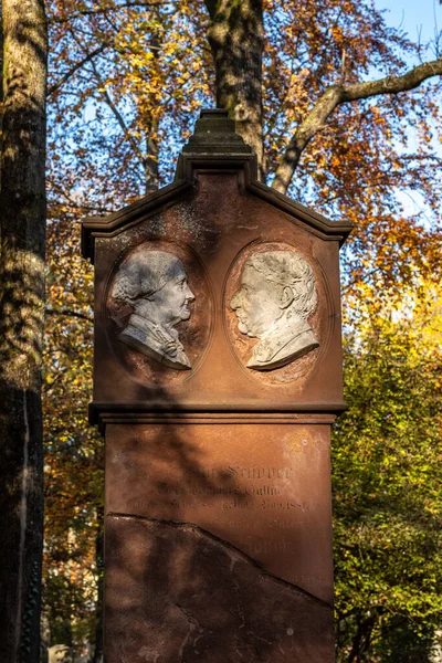 Blick Auf Den Berühmten Alten Nordfriedhof München Mit Historischen Grabsteinen — Stockfoto