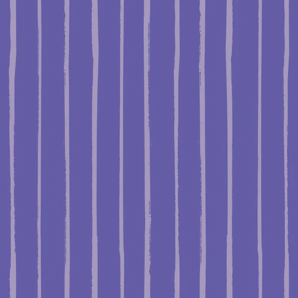 Pincelada periwinkle violeta cor listrada vetor sem costura padrão.Grunge escova traço listras pintado à mão monocromático design.Minimalist vertical repe.Color linhas no fundo roxo. Por toda a parte — Vetor de Stock