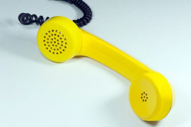 Sarı telefon yakışıklı
