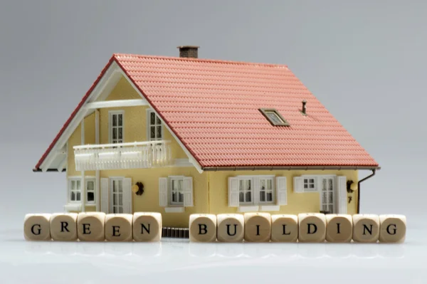 House with word Green Building — Stock Photo, Image