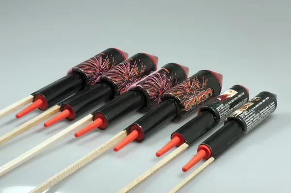 havai fişek ve roketler