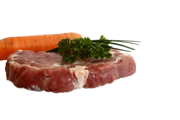 Carne proaspătă de vită crudă cu condimente — Fotografie, imagine de stoc