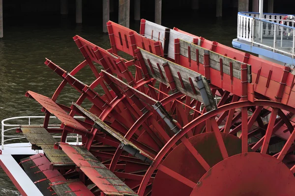 Mississippi yandan çarklı vapur