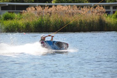 Wakeboarding, su kayağı